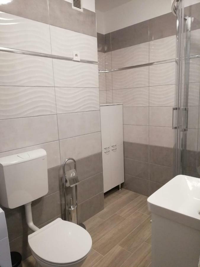 Apartment White พูลา ภายนอก รูปภาพ