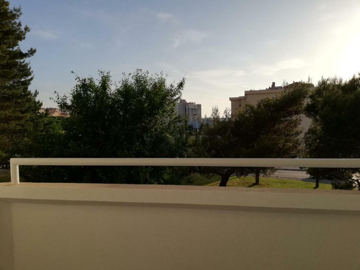 Apartment White พูลา ภายนอก รูปภาพ