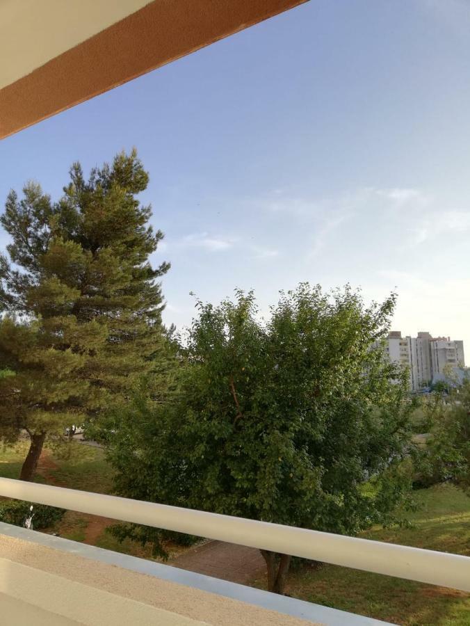 Apartment White พูลา ภายนอก รูปภาพ